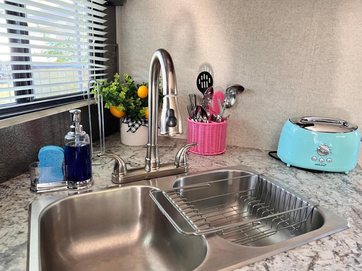 Rv Camper Paradise On The Wheels In Clearwater Beaches Largo Esterno foto