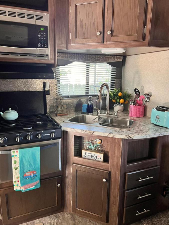Rv Camper Paradise On The Wheels In Clearwater Beaches Largo Esterno foto